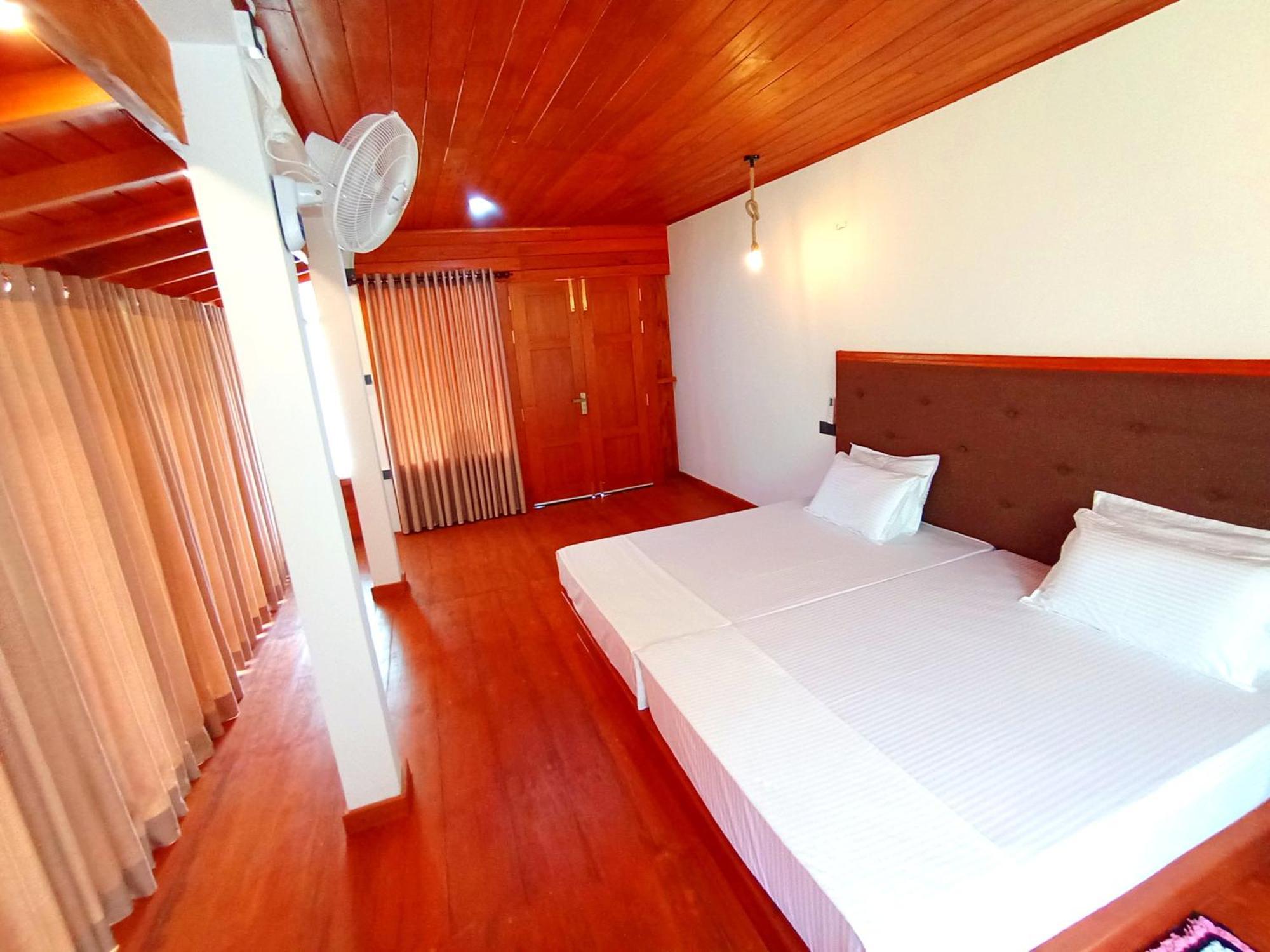 Thusara Guesthouse Mirissa Exterior photo