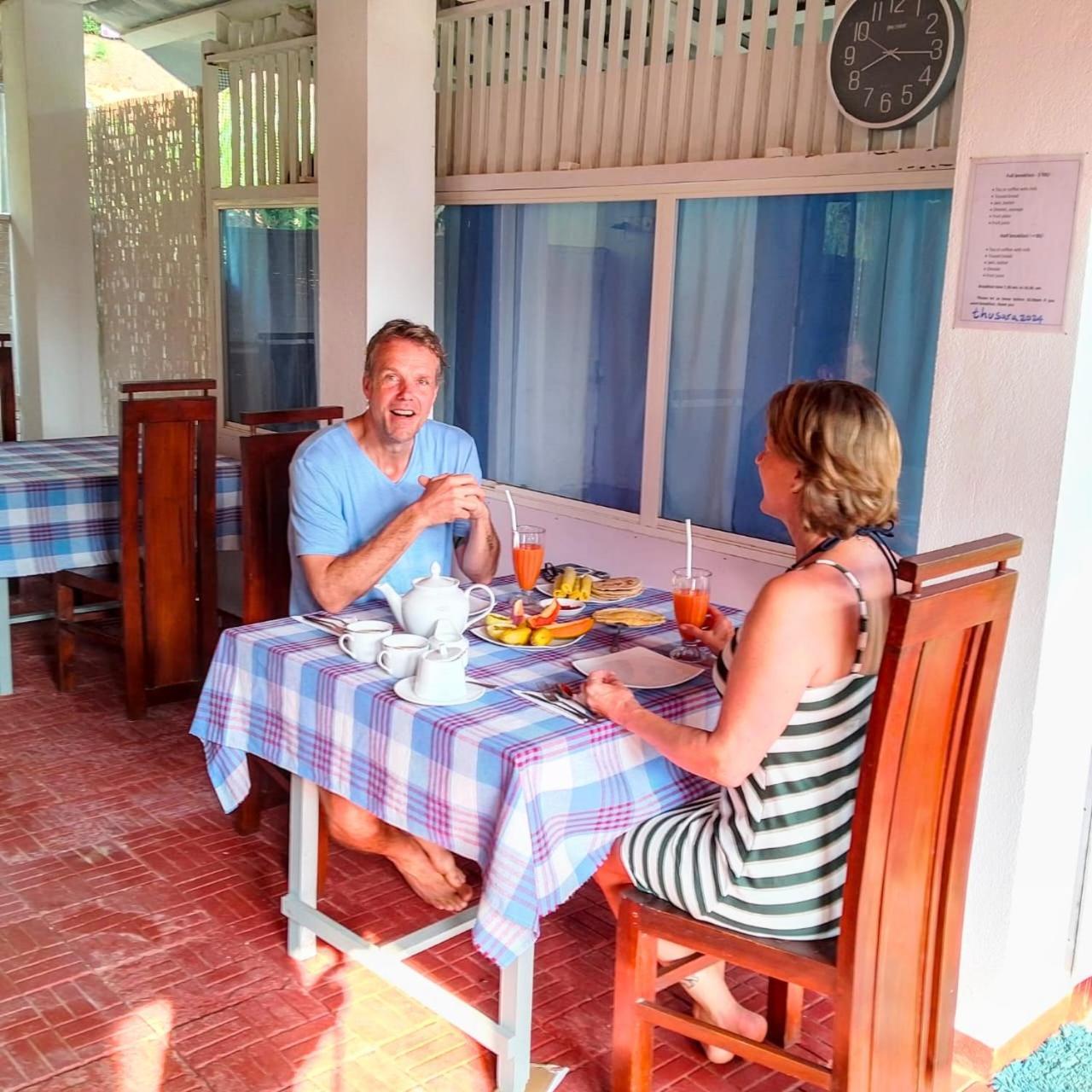 Thusara Guesthouse Mirissa Exterior photo